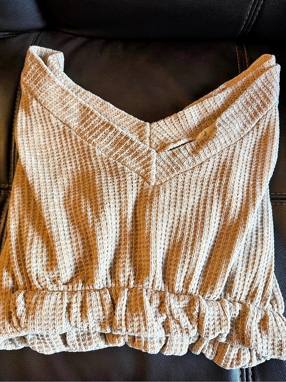 Spring Haze Textured Ruffle Sleeve Top Brown Size Small Like New